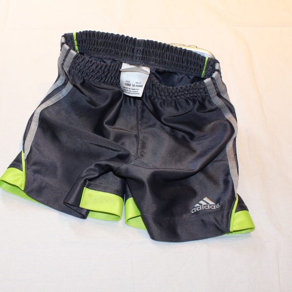 Adidas toddler grey/green tee and shorts (18 mo) - Picture 3 of 7